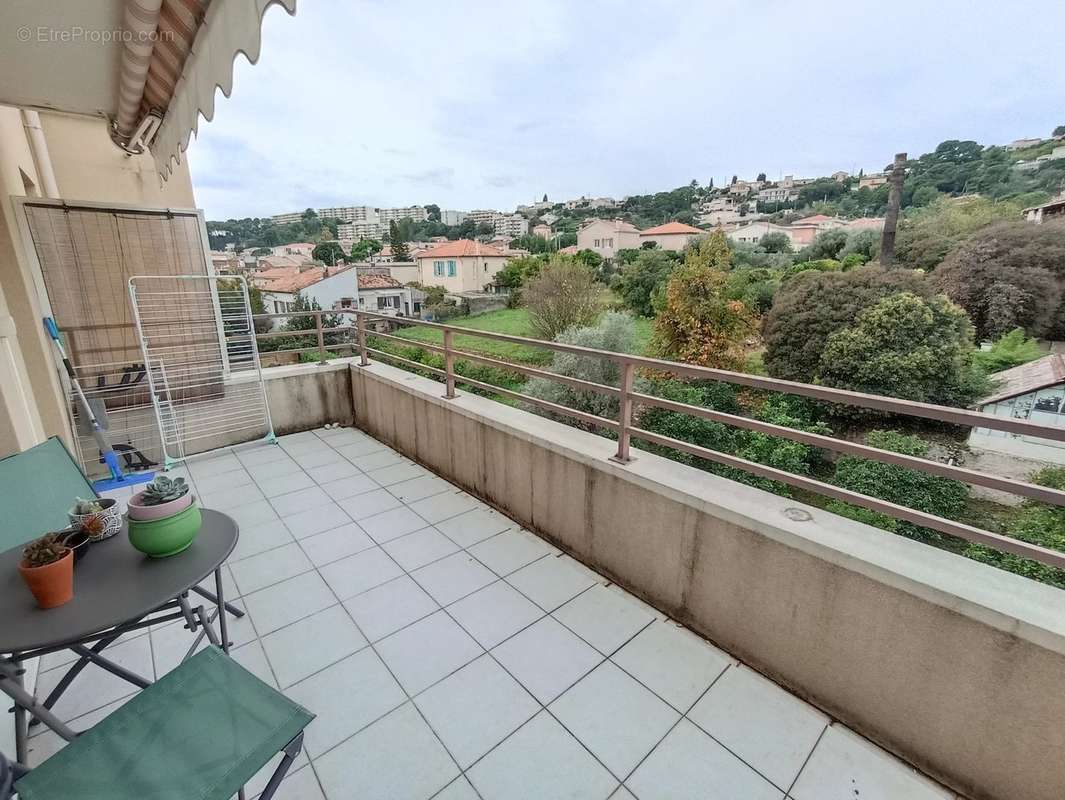 Appartement à SAINT-LAURENT-DU-VAR