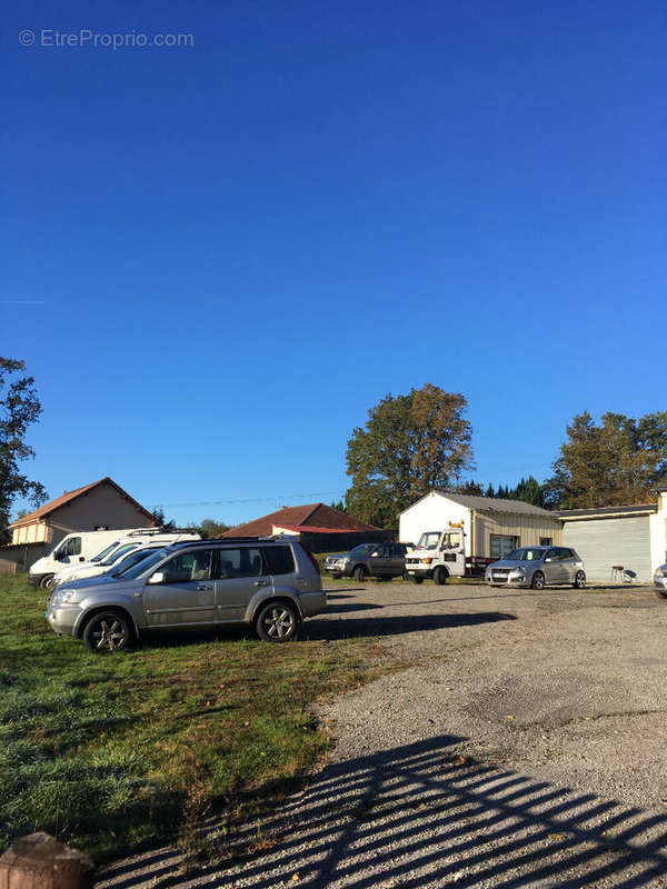 Commerce à SAINT-HILAIRE-BONNEVAL