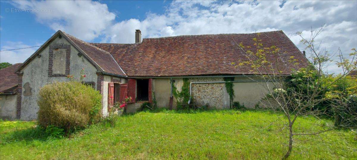 Maison à MEAUCE