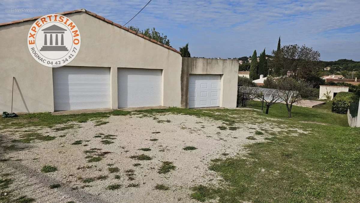 Maison à VELAUX