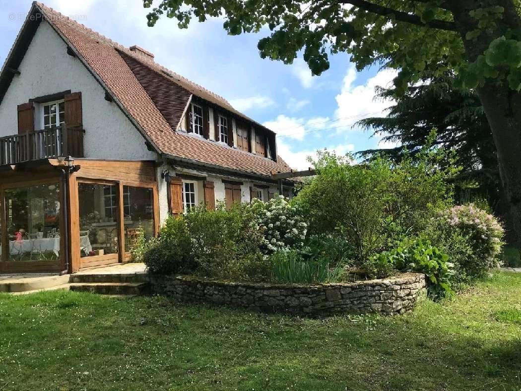 Maison à OINVILLE-SUR-MONTCIENT