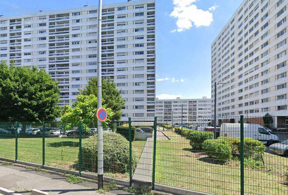 Appartement à LA COURNEUVE