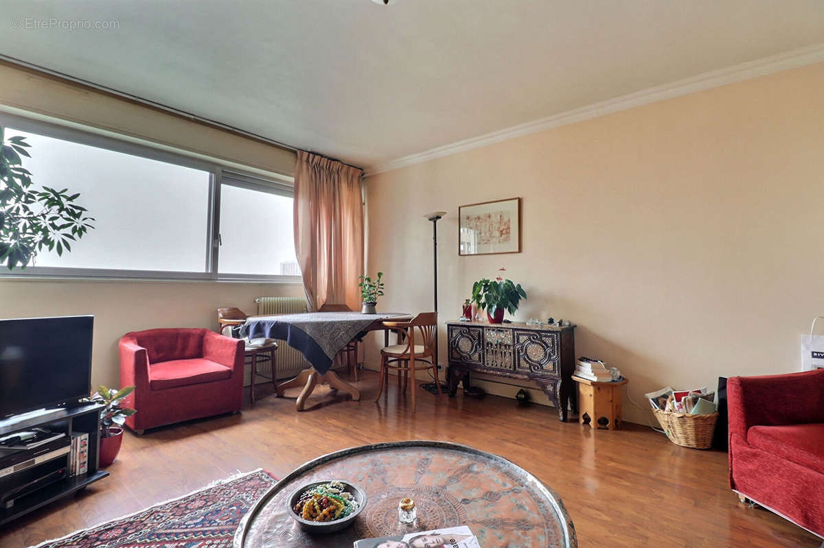 Appartement à LA COURNEUVE