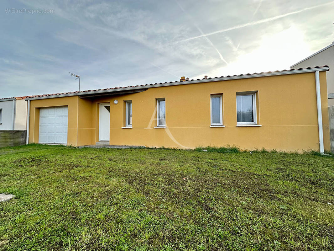 Maison à GIVRAND