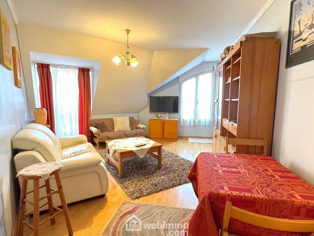 Allons au séjour - Appartement à JUVISY-SUR-ORGE