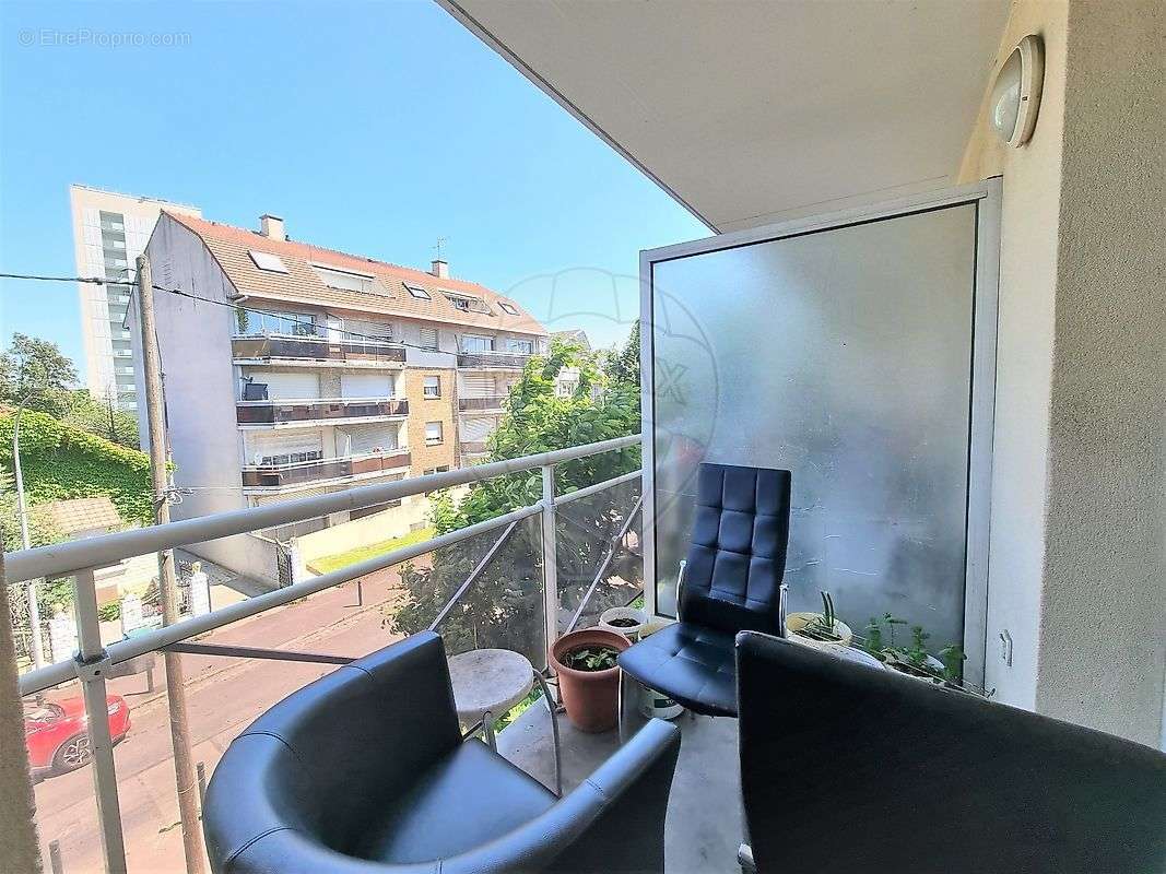 Appartement à LE BLANC-MESNIL