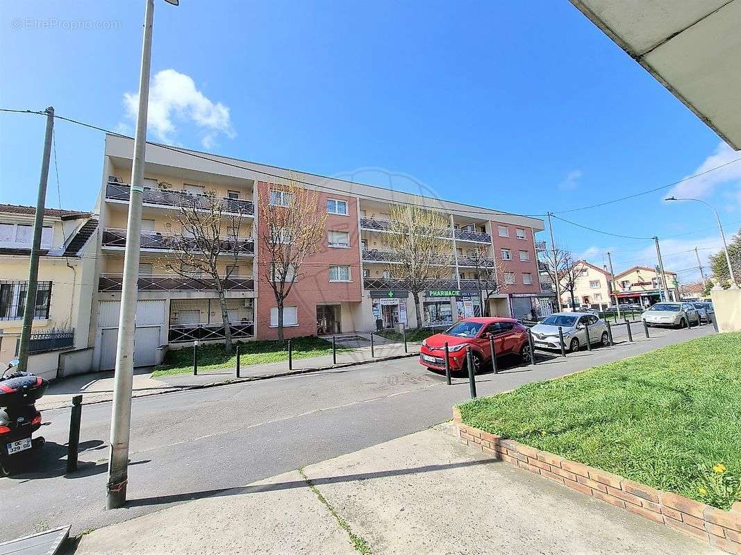 Appartement à LE BLANC-MESNIL