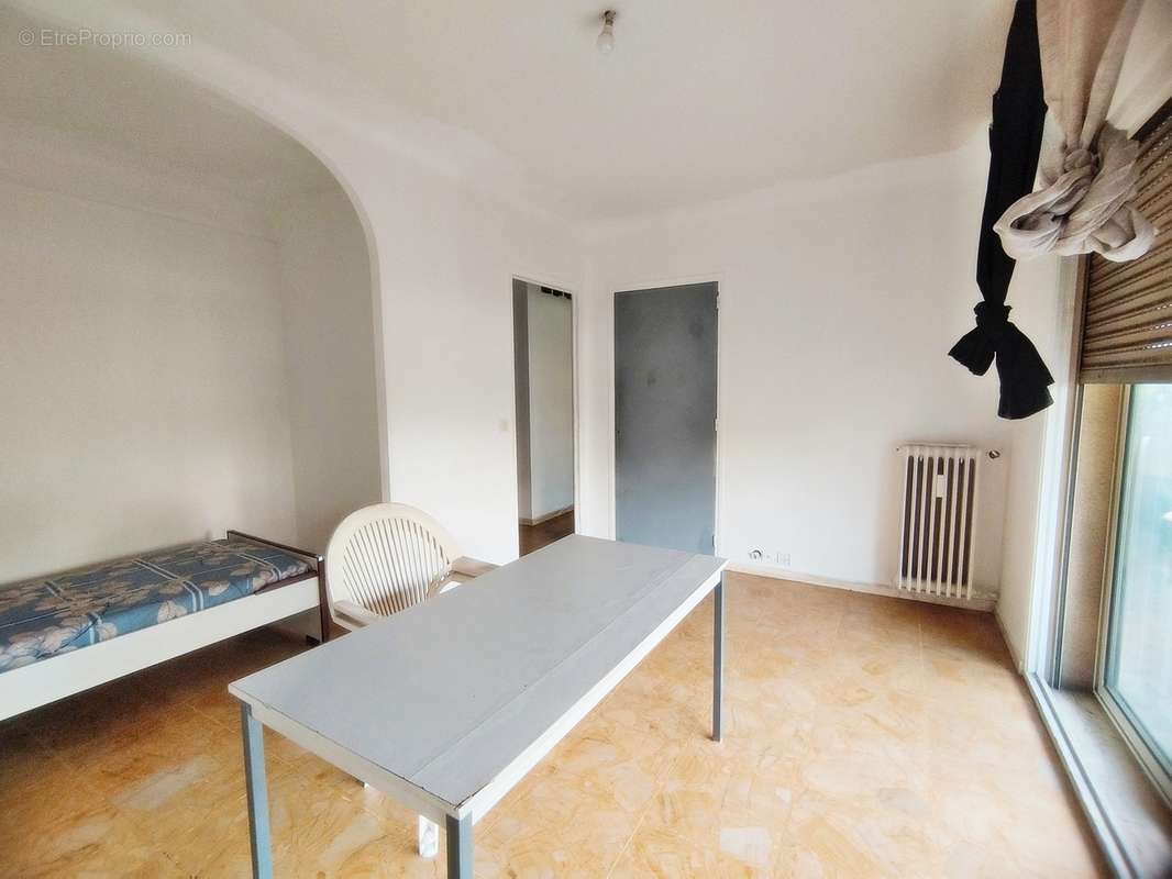   - Appartement à LE CANNET