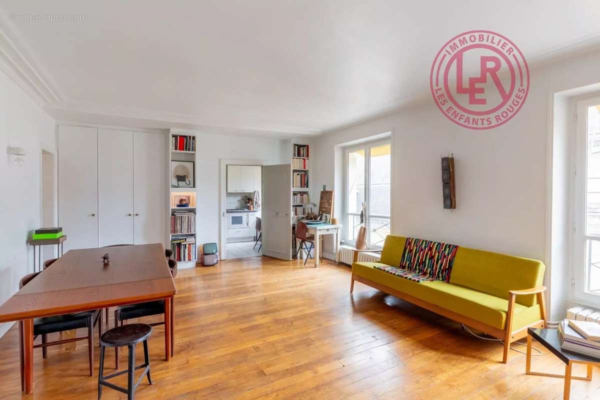 Appartement à PARIS-3E