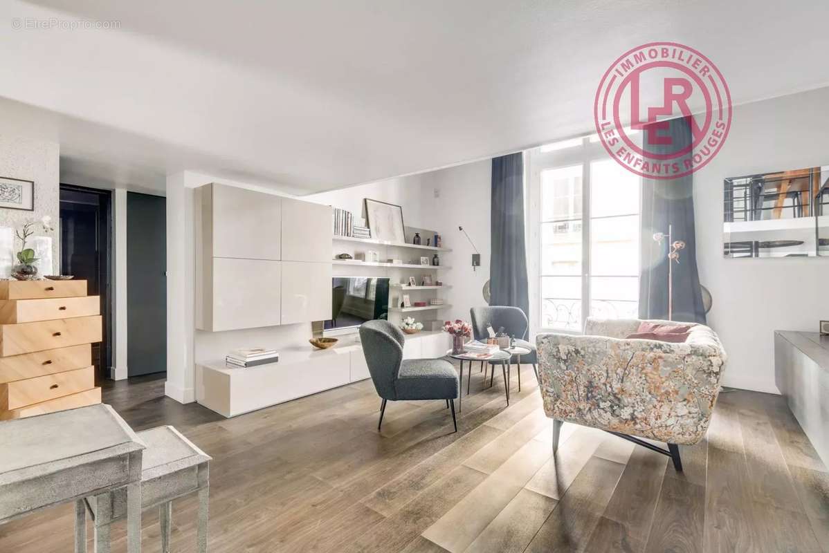 Appartement à PARIS-3E