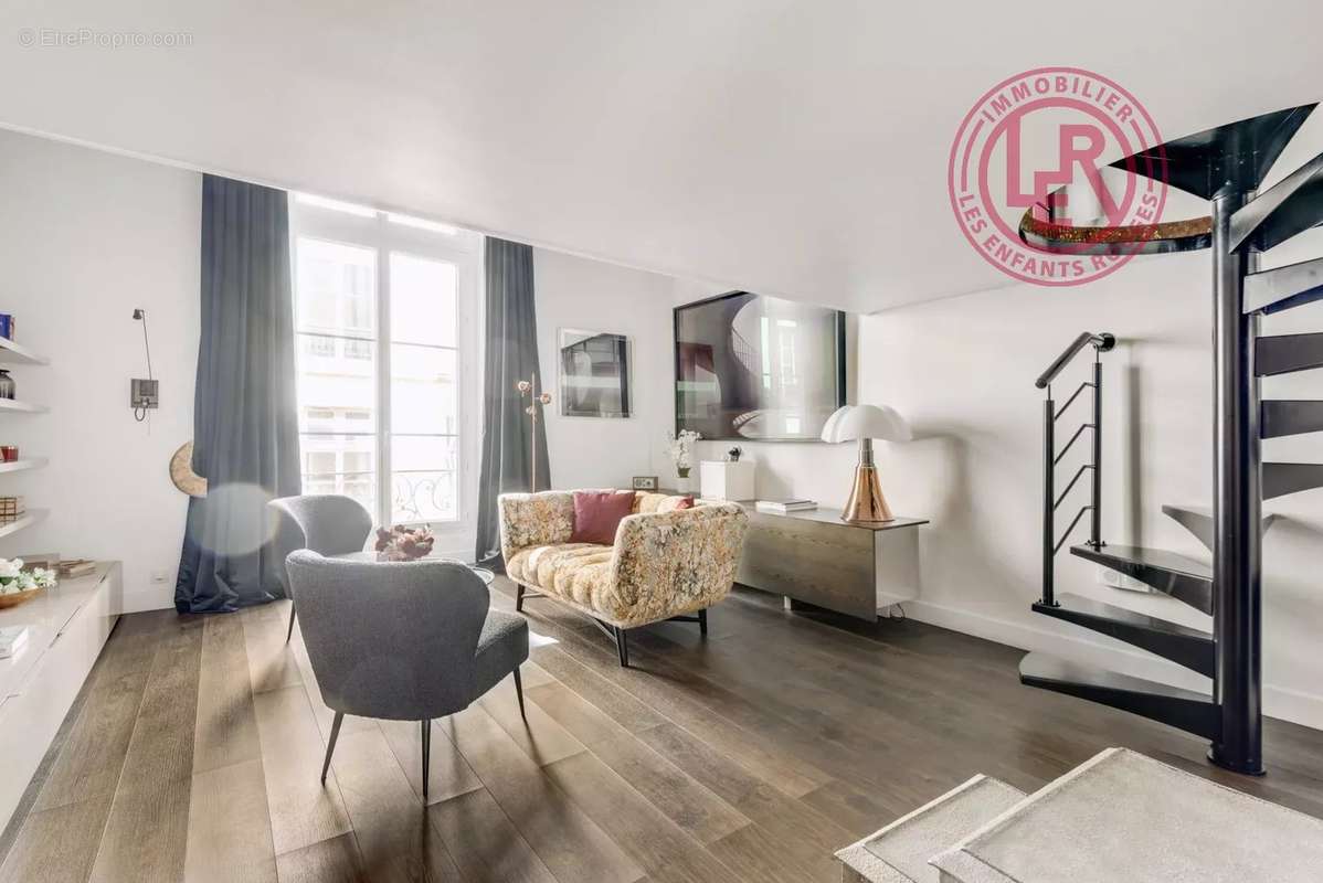 Appartement à PARIS-3E