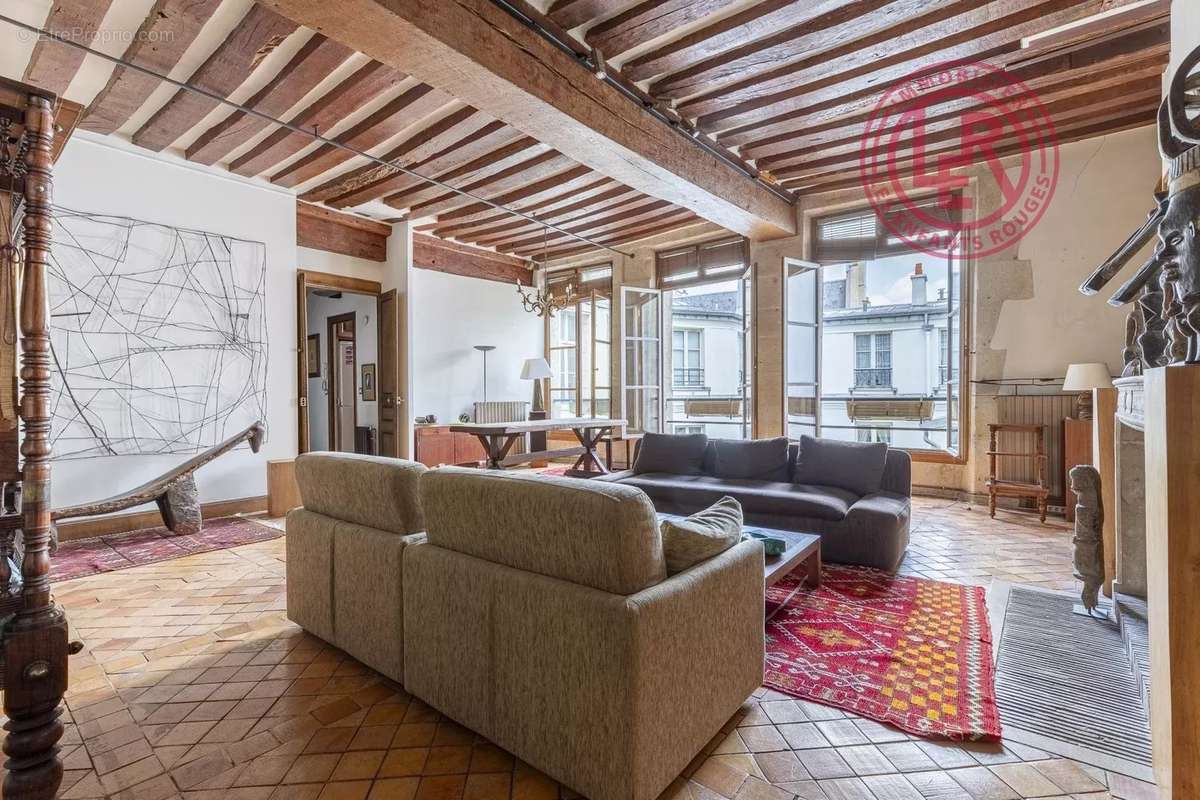 Appartement à PARIS-4E