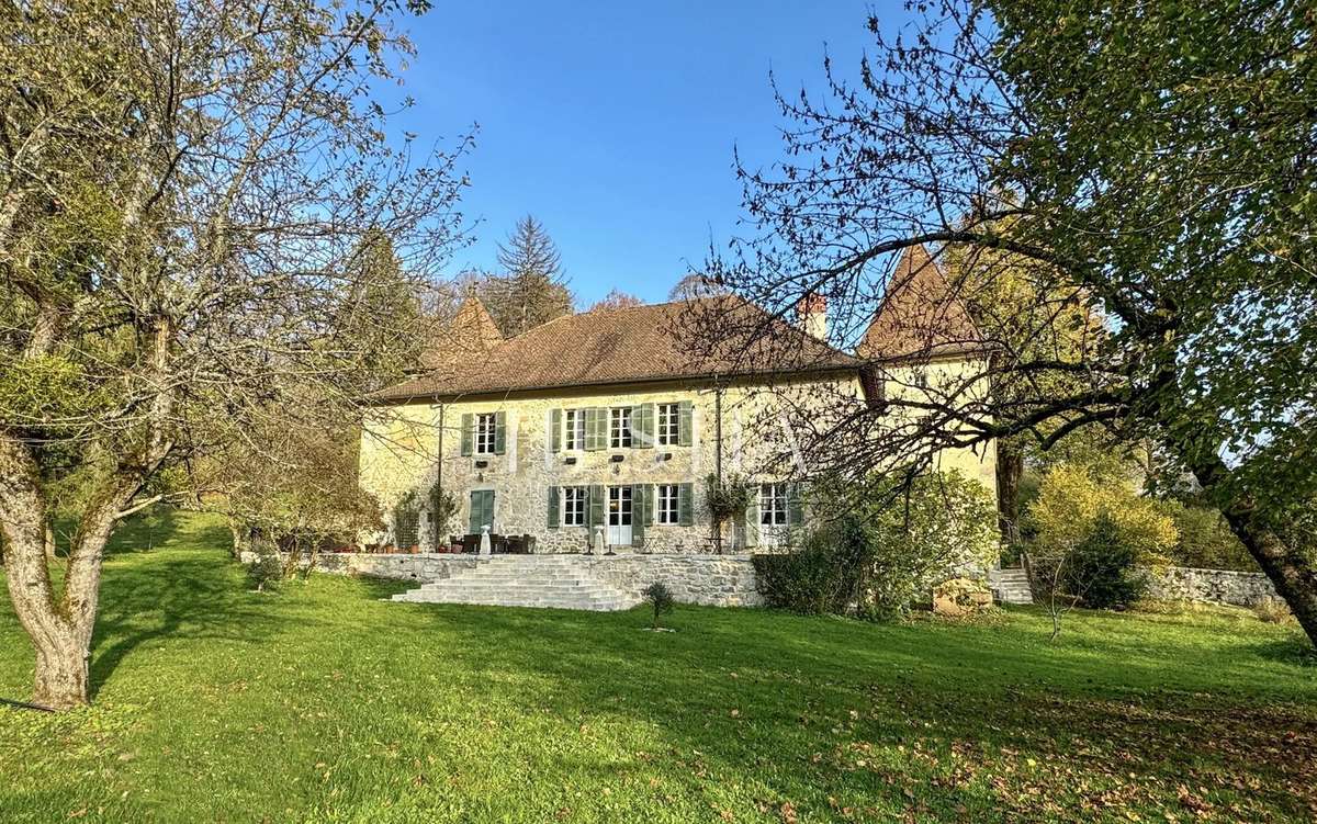 Maison à BELLEGARDE-SUR-VALSERINE