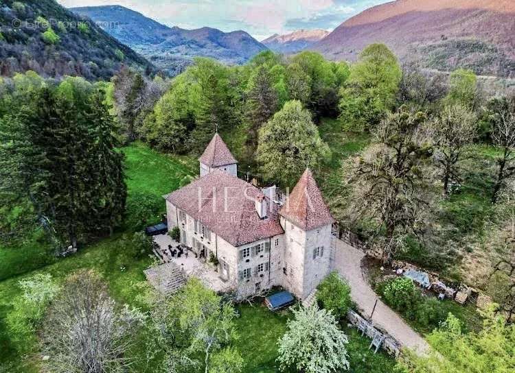 Maison à BELLEGARDE-SUR-VALSERINE