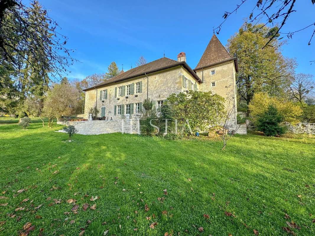 Maison à BELLEGARDE-SUR-VALSERINE