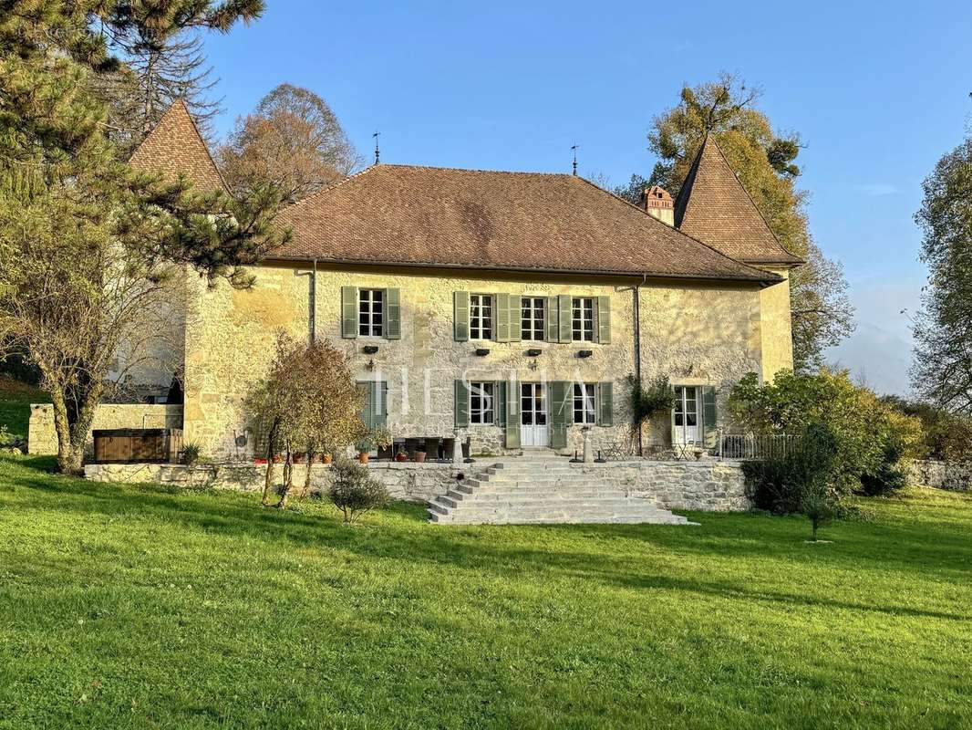 Maison à BELLEGARDE-SUR-VALSERINE