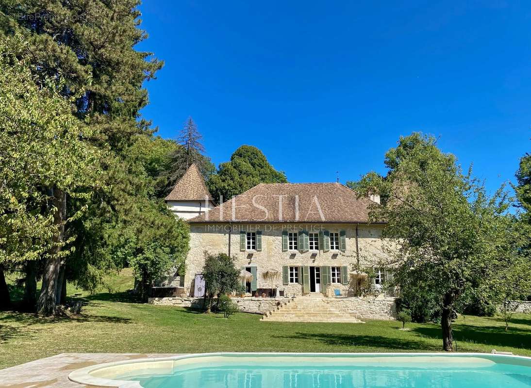 Maison à BELLEGARDE-SUR-VALSERINE