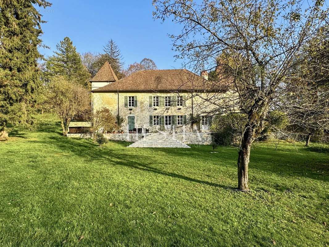 Maison à BELLEGARDE-SUR-VALSERINE