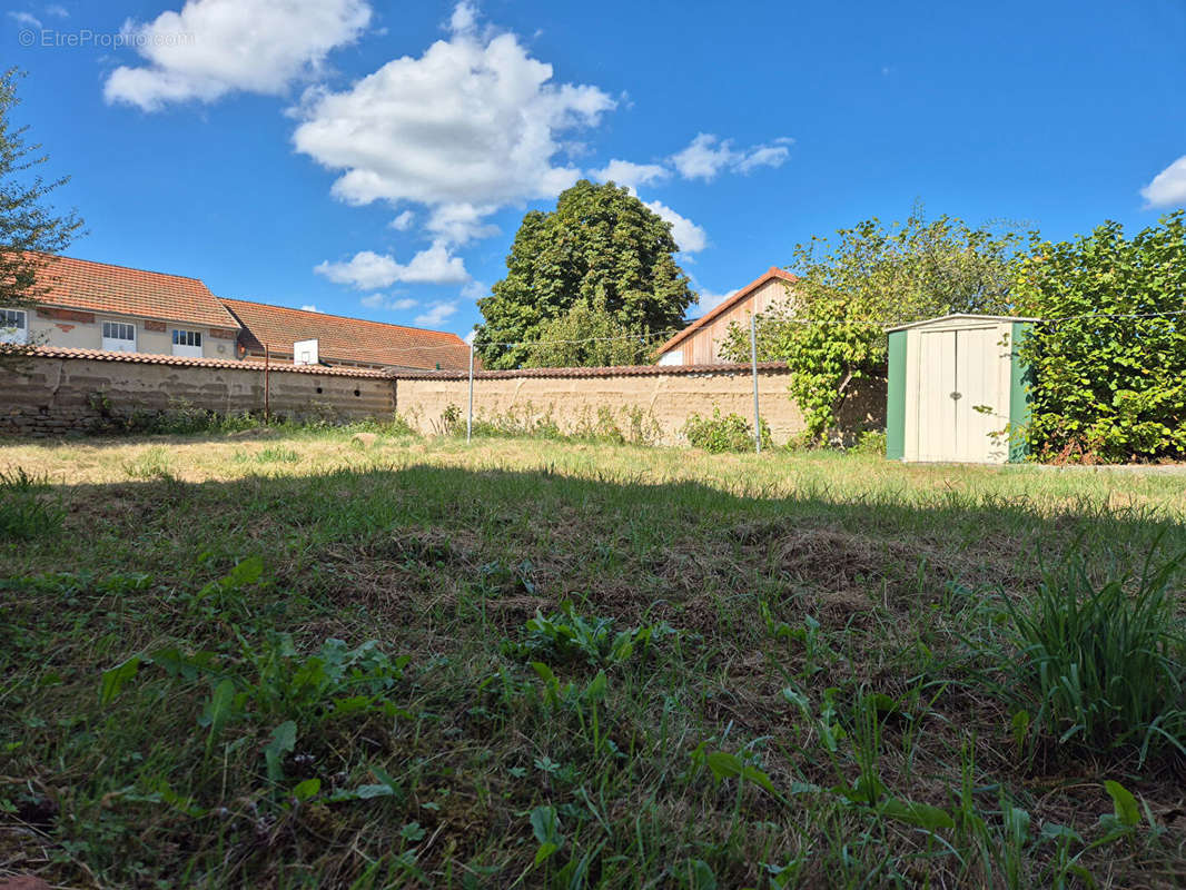 Maison à SAINT-DIER-D&#039;AUVERGNE