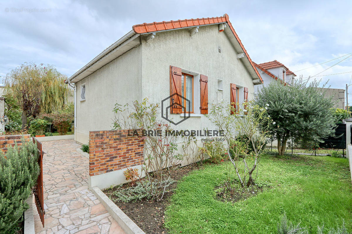 Maison à VILLIERS-SUR-MARNE