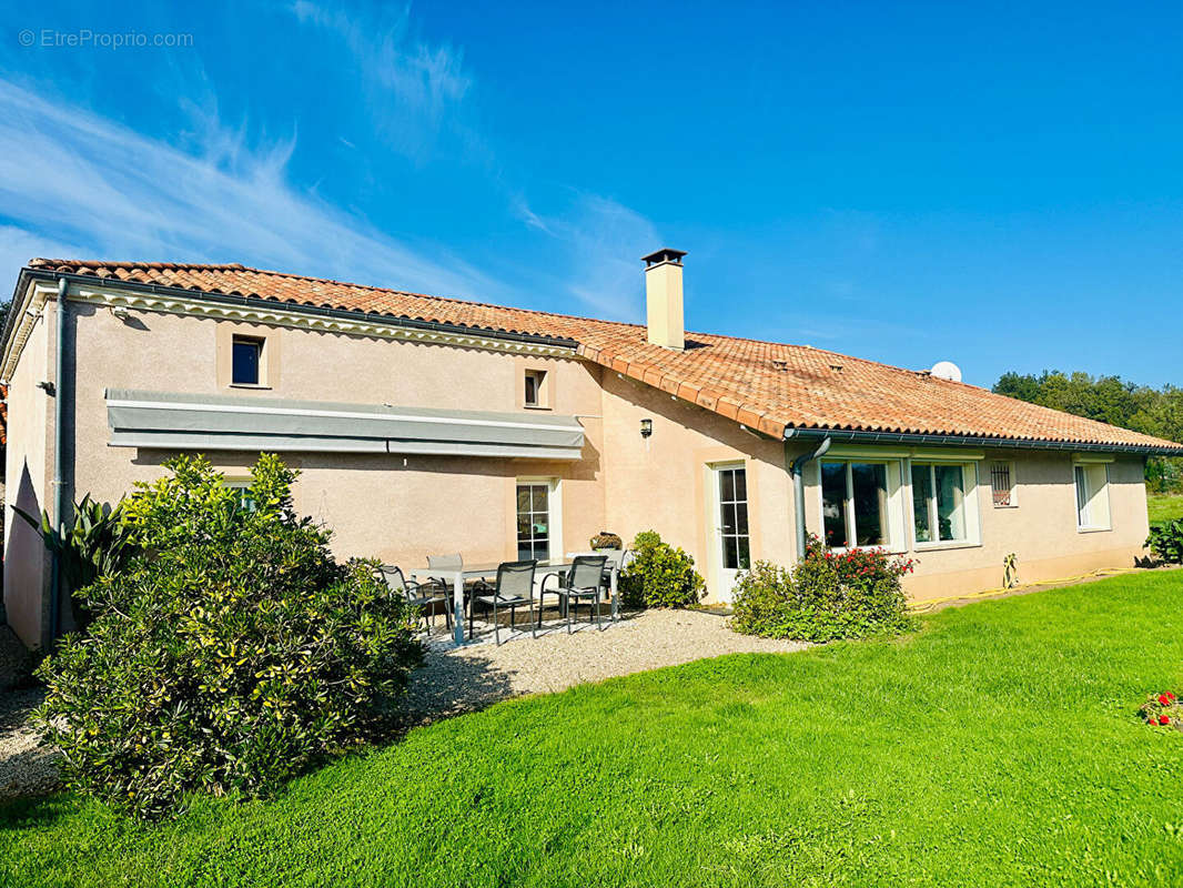 Maison à SAINT-SYLVESTRE-SUR-LOT