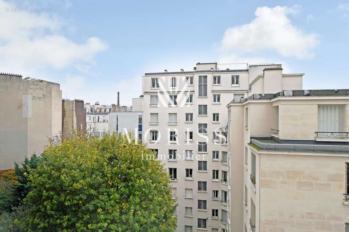 Appartement à PARIS-16E