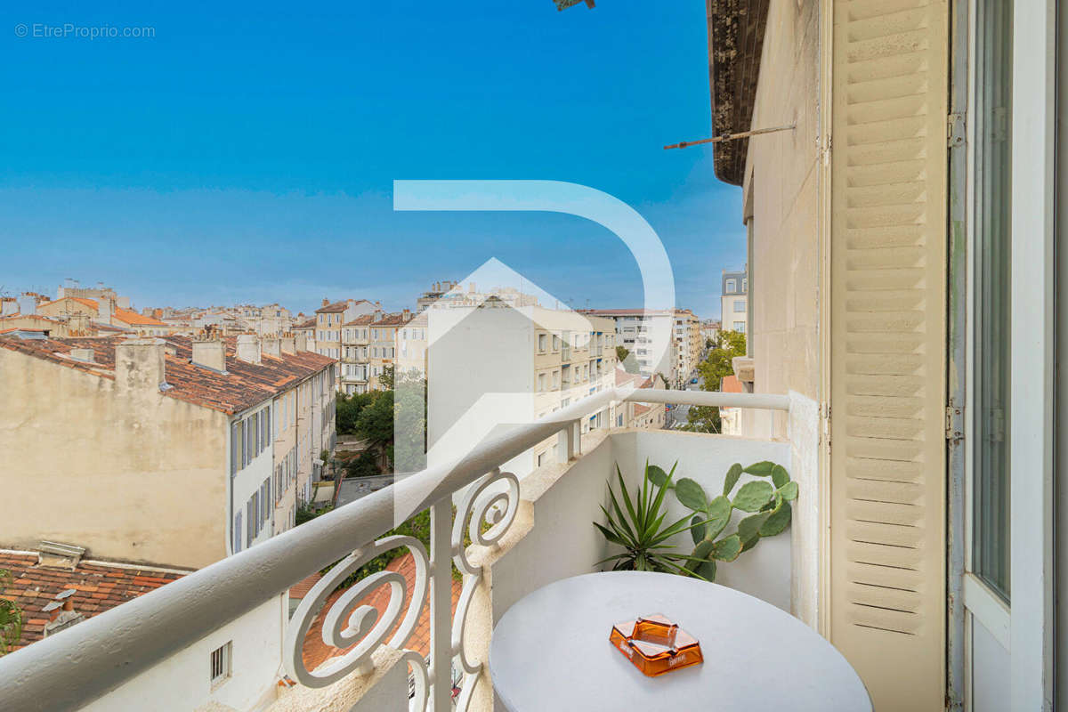 Appartement à MARSEILLE-5E