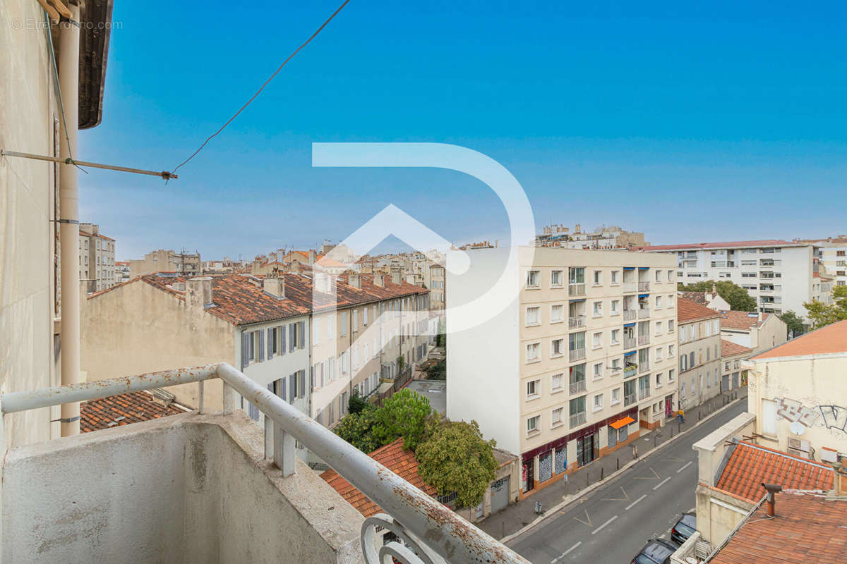 Appartement à MARSEILLE-5E