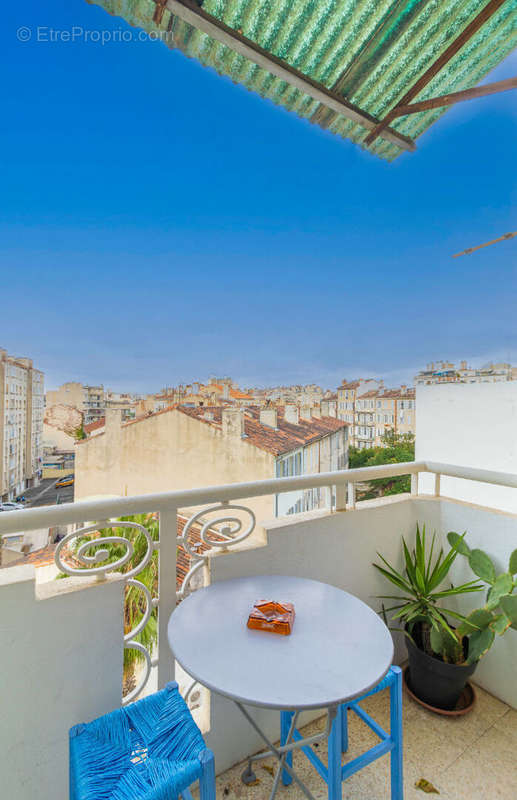 Appartement à MARSEILLE-5E