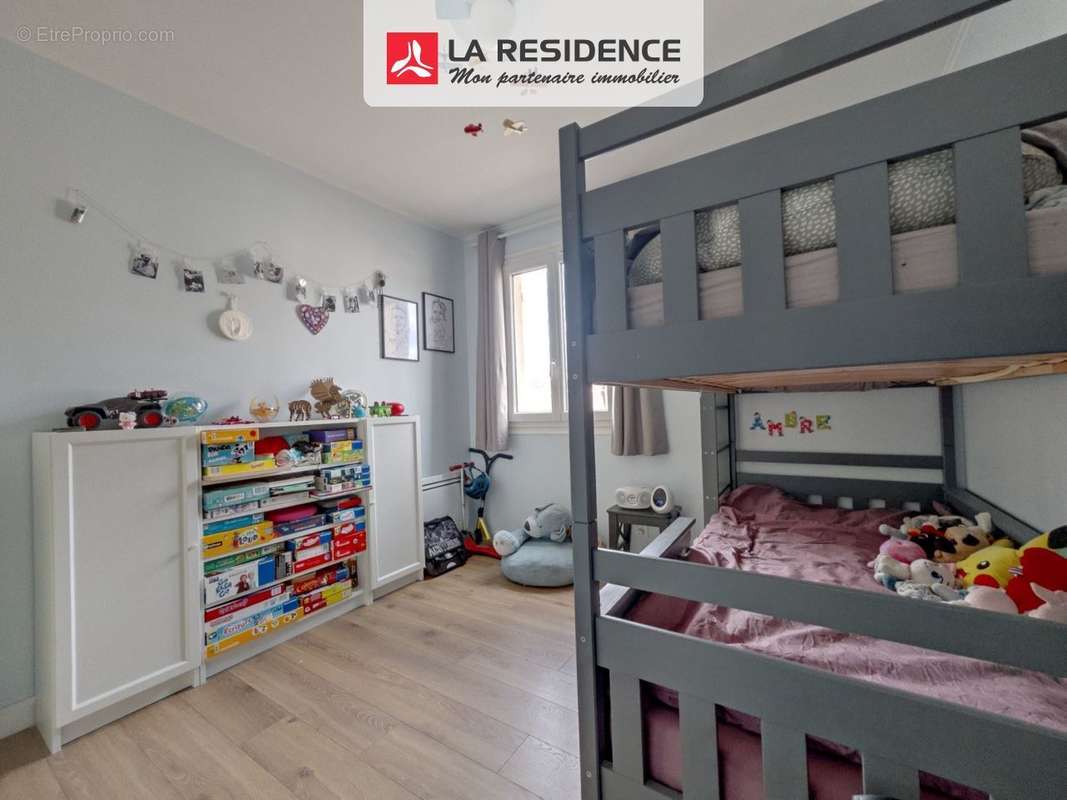 Appartement à VERNEUIL-SUR-SEINE