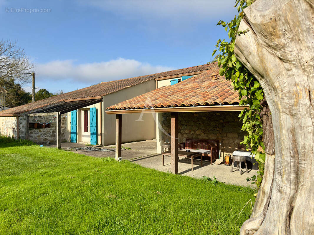 Maison à LA BOISSIERE-DES-LANDES