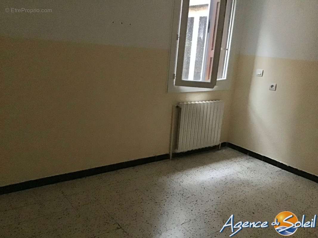 Appartement à PEZILLA-LA-RIVIERE