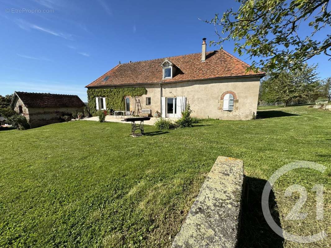 Maison à TOULON-SUR-ALLIER