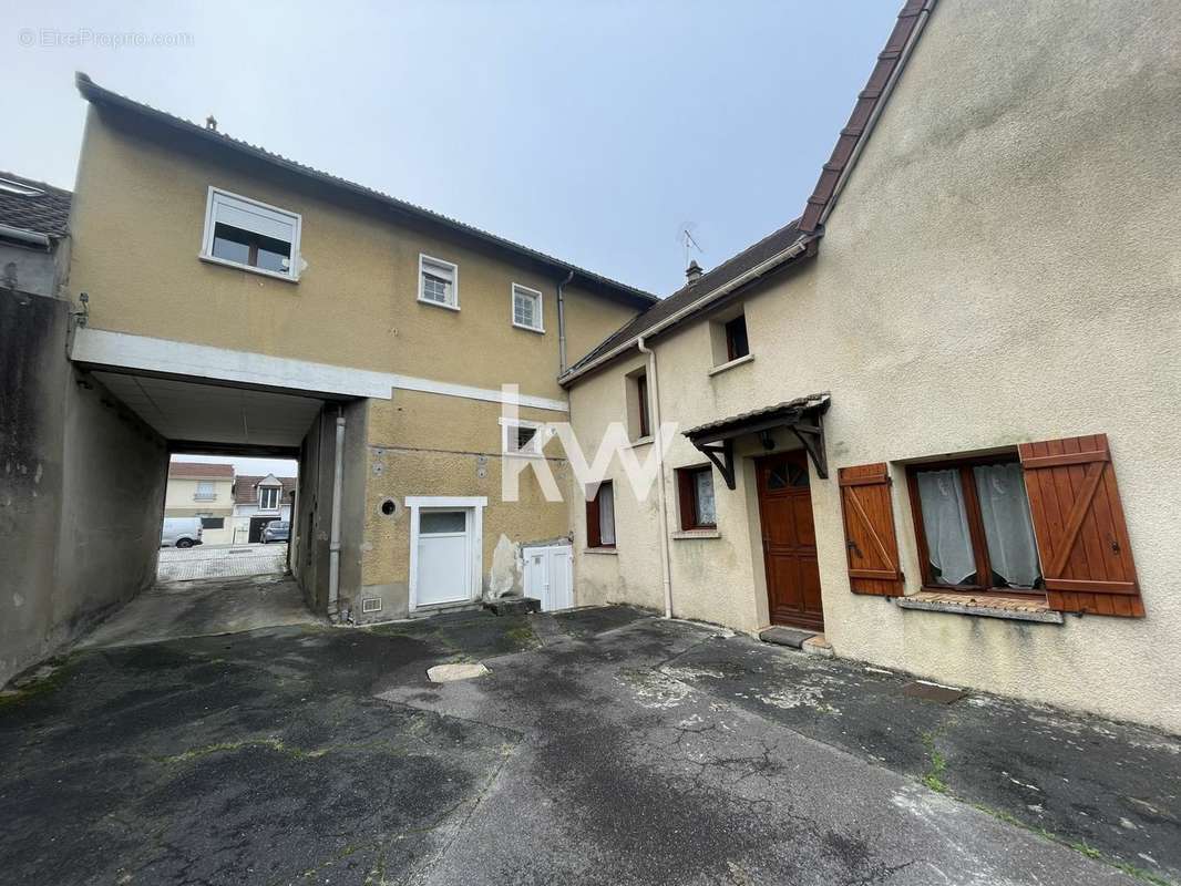 Appartement à CORBEIL-ESSONNES