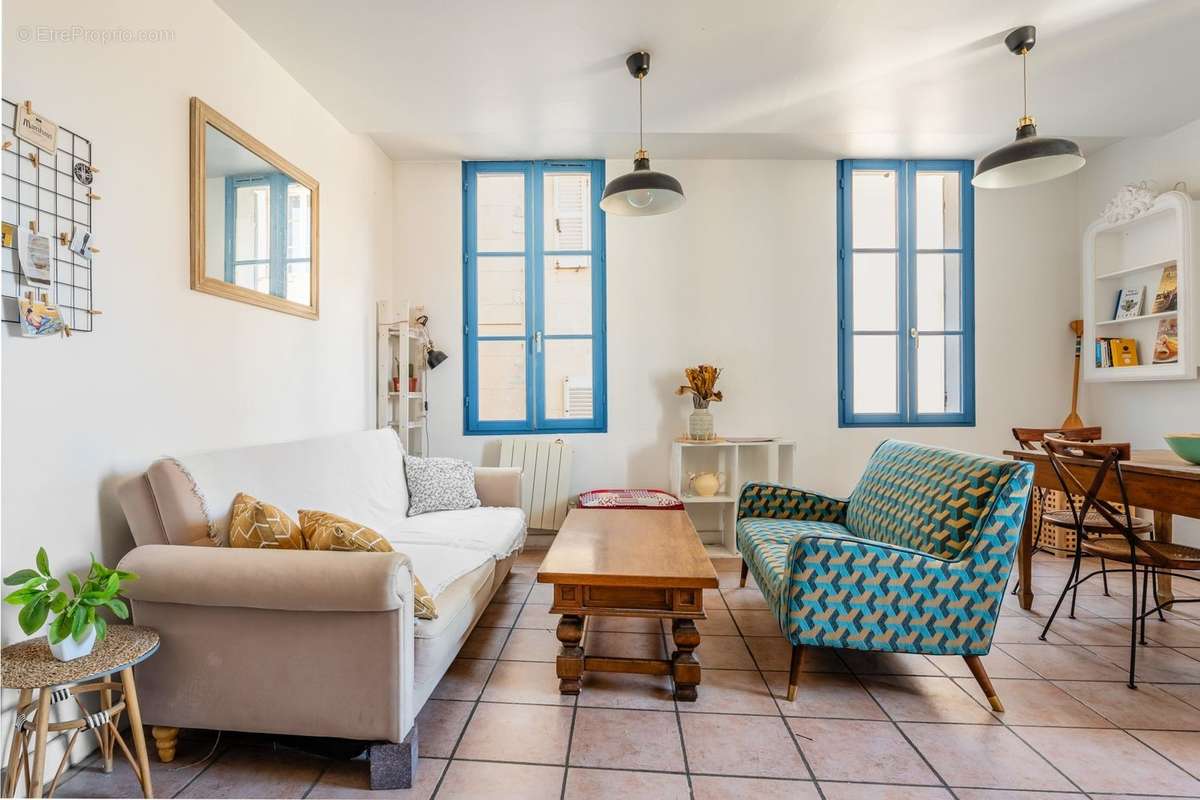 Appartement à MARSEILLE-2E