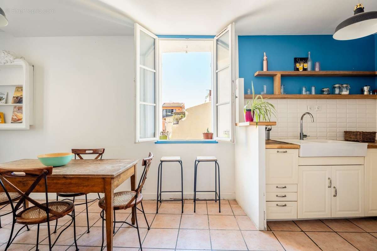 Appartement à MARSEILLE-2E