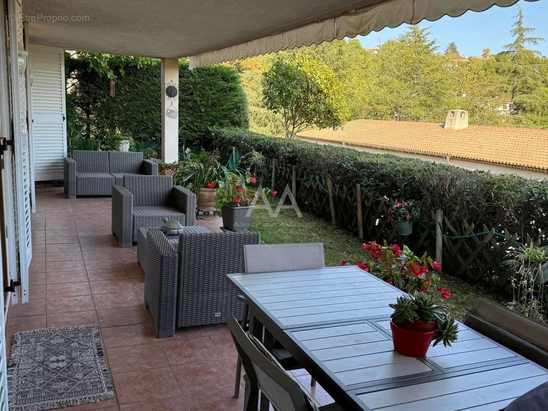 Appartement à VILLENEUVE-LOUBET