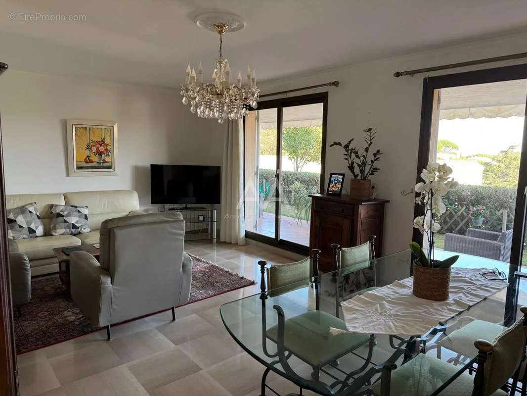 Appartement à VILLENEUVE-LOUBET