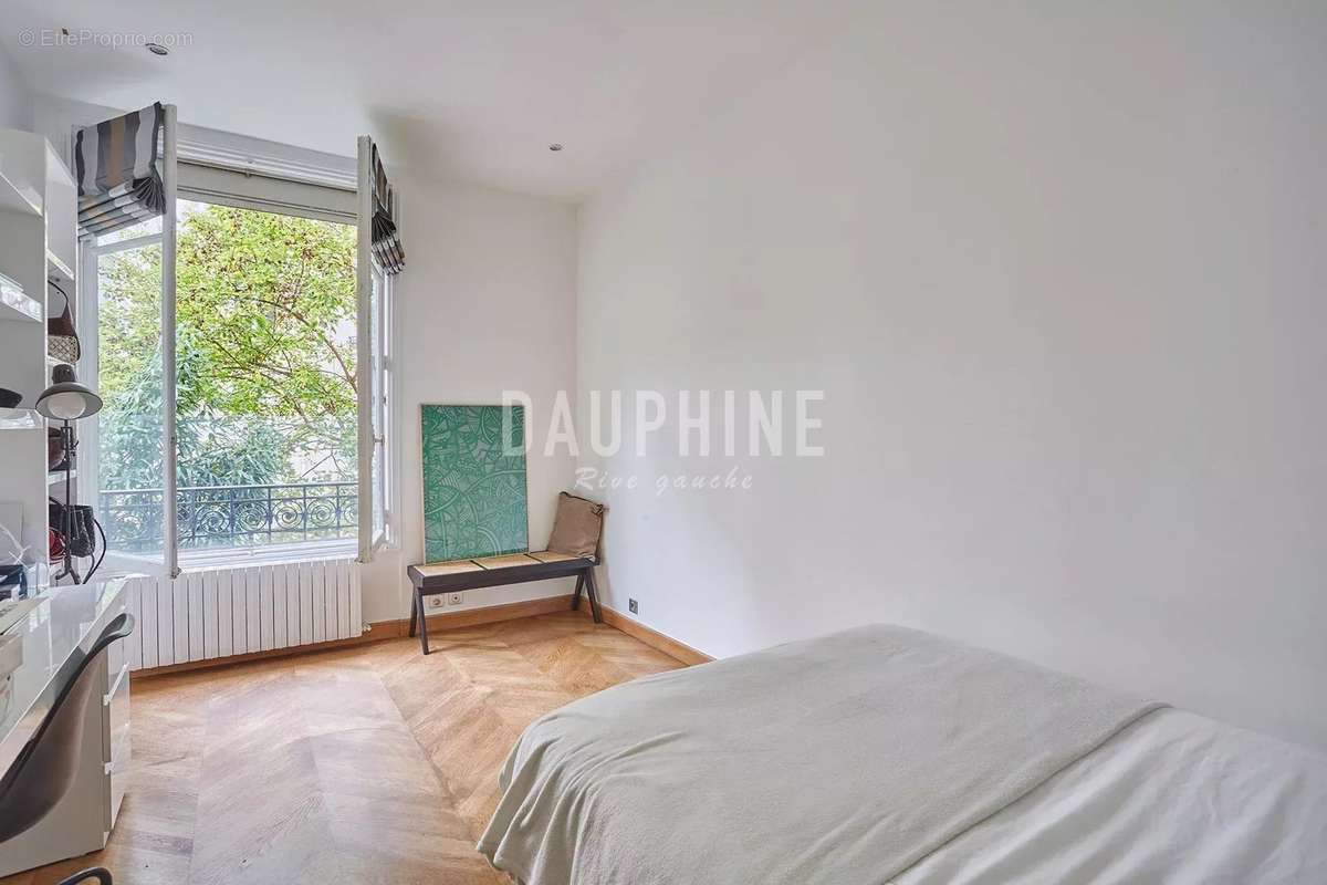 Appartement à PARIS-7E