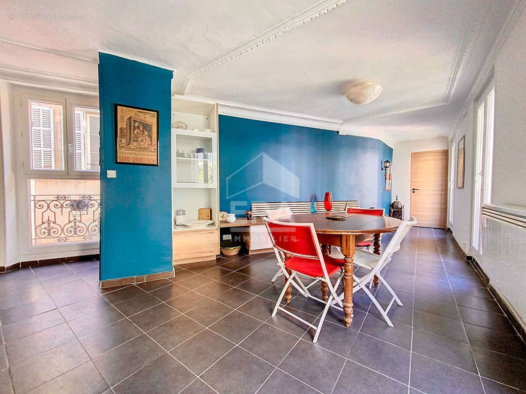 Appartement à MARSEILLE-2E