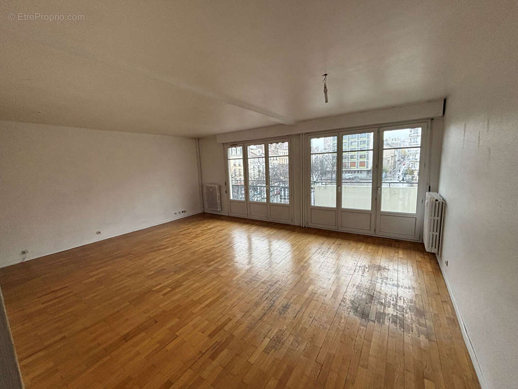 Appartement à SAINT-ETIENNE