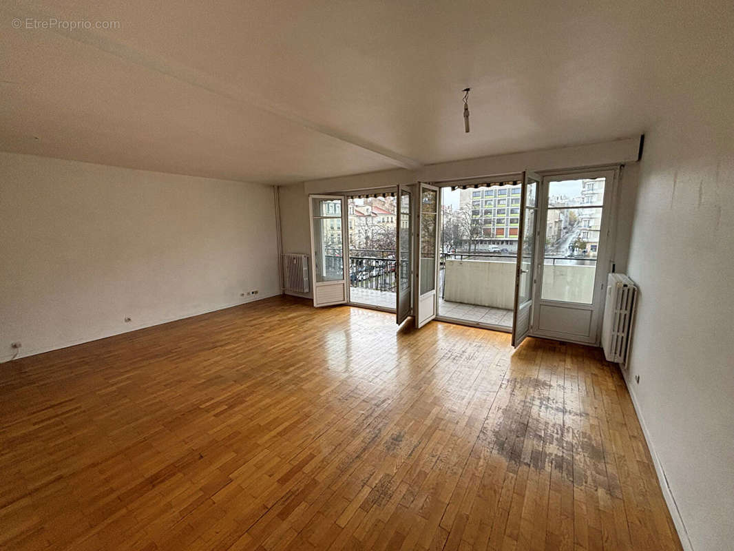 Appartement à SAINT-ETIENNE