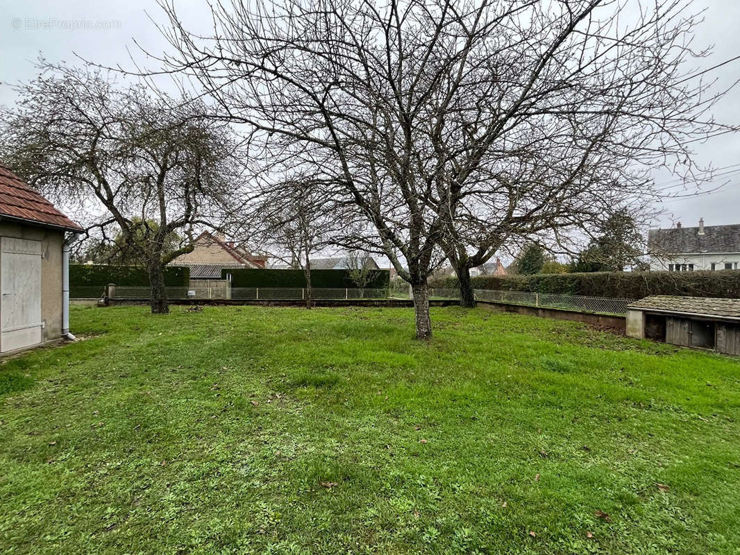 Maison à CHEZAL-BENOIT