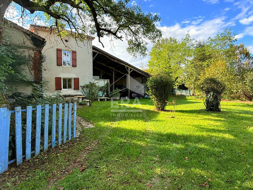 Maison à LASSERRE