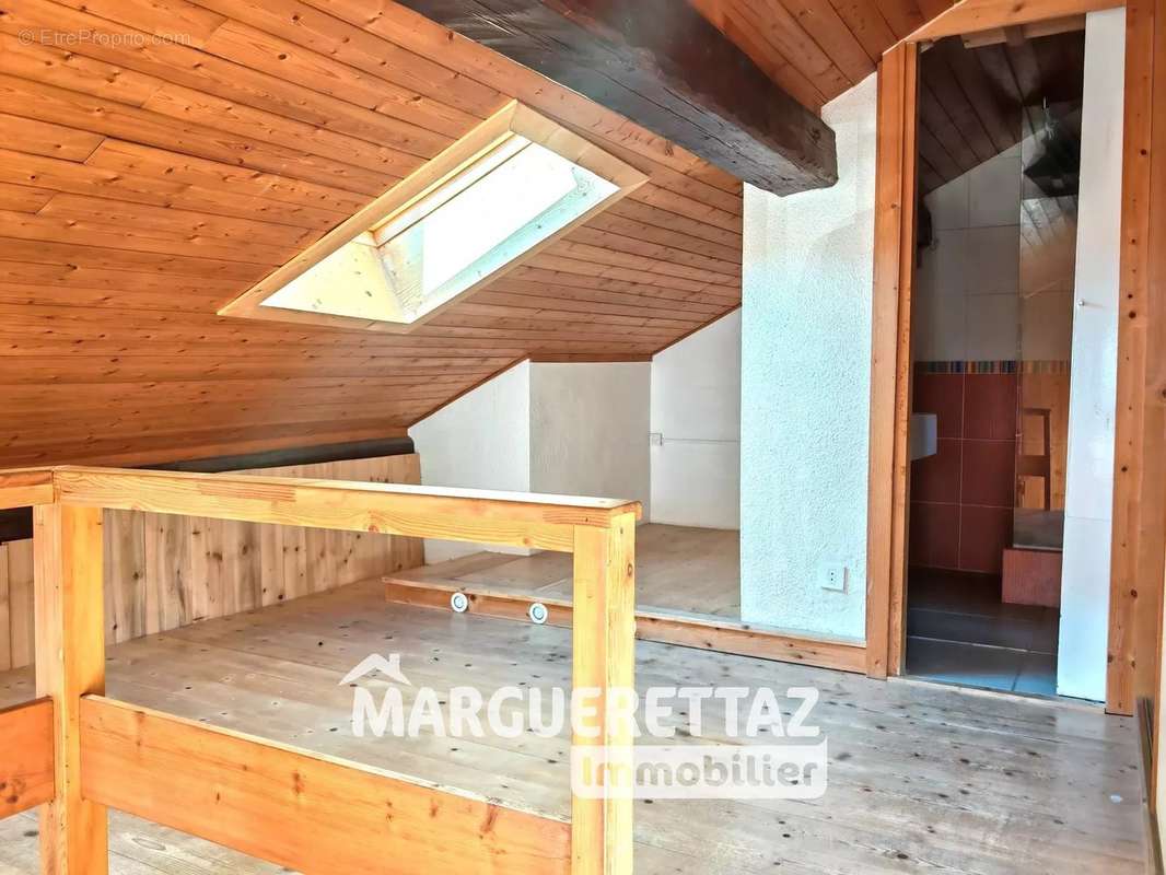 Appartement à MORILLON