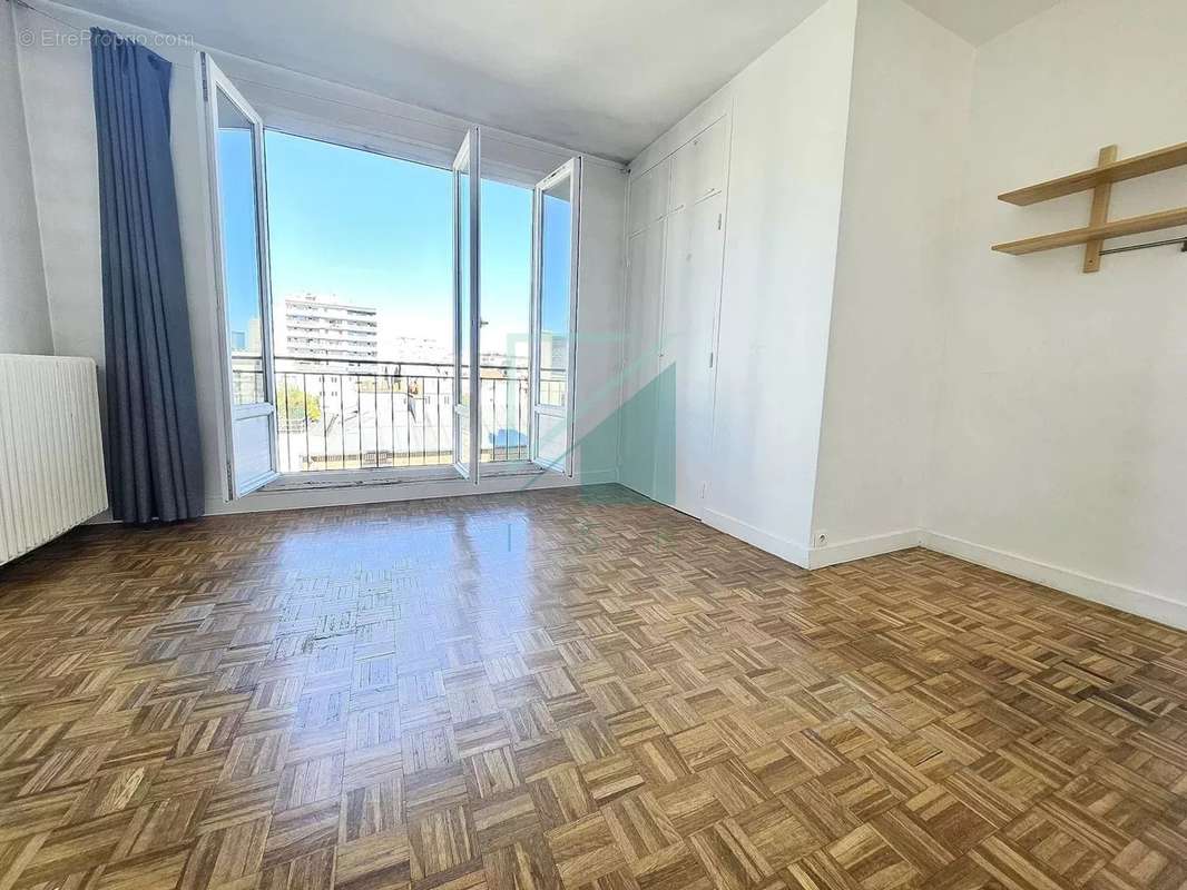 Appartement à PARIS-20E