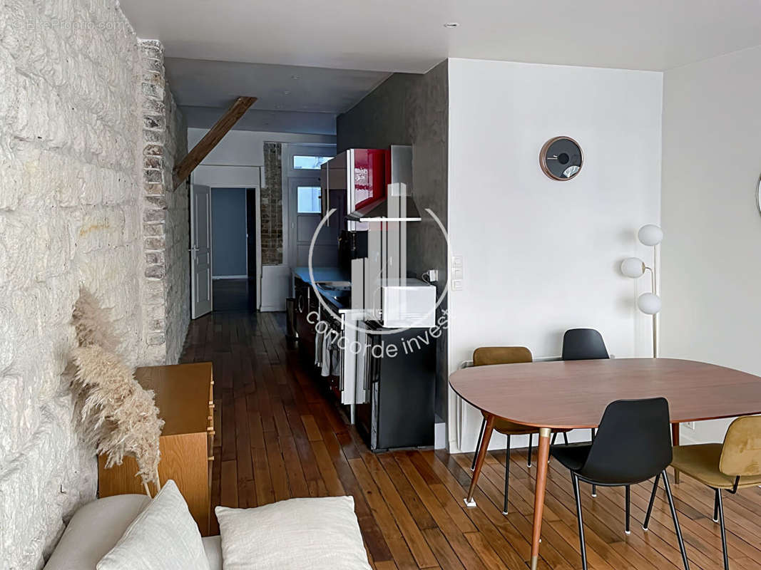 Appartement à PARIS-17E