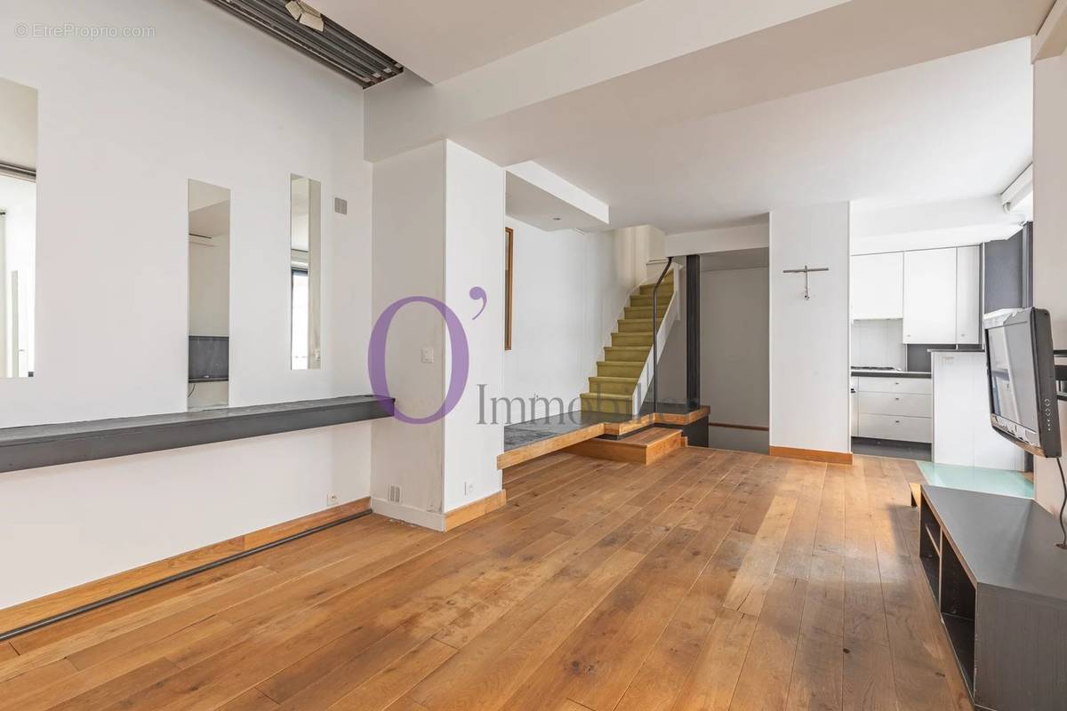 Appartement à PARIS-20E