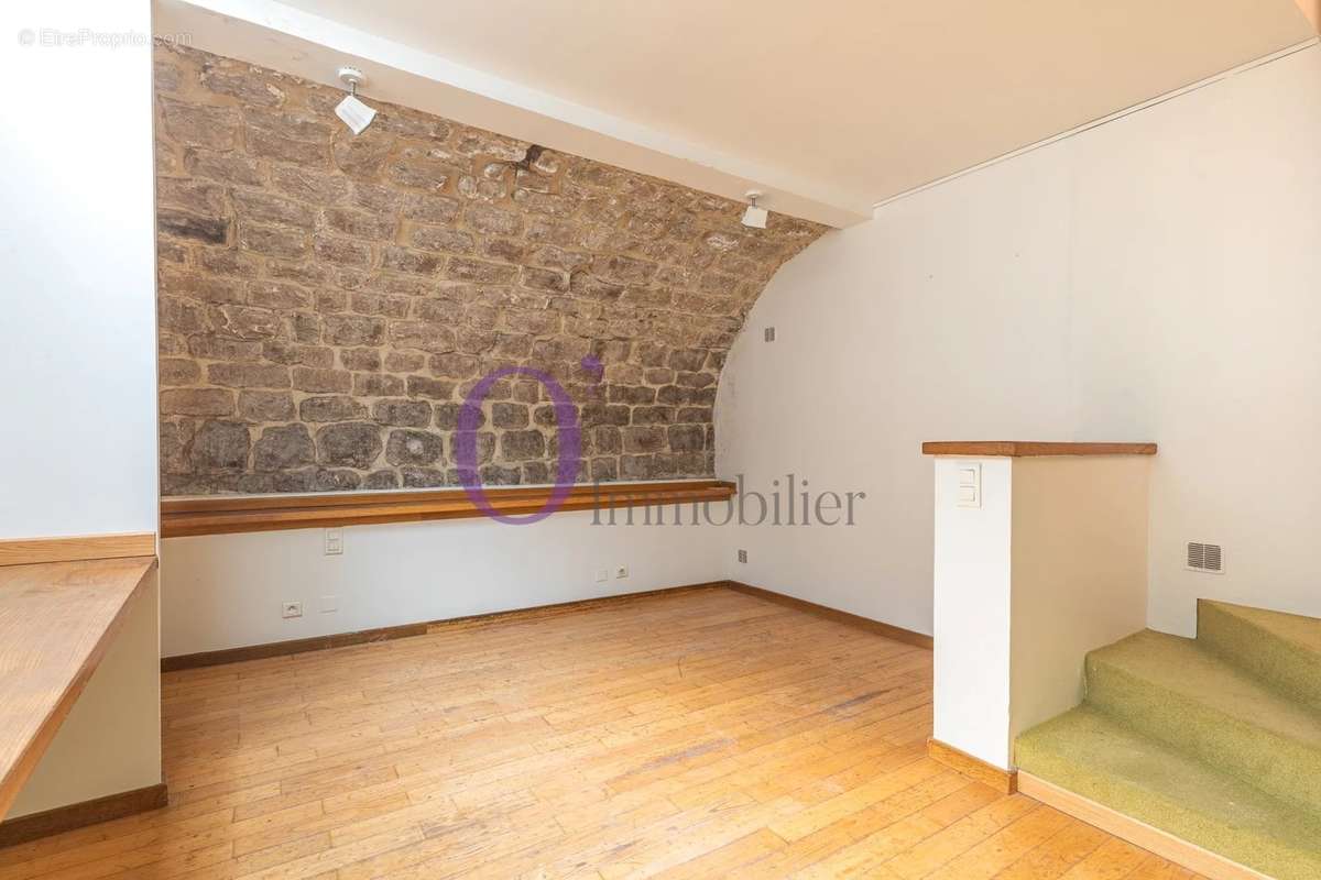 Appartement à PARIS-20E