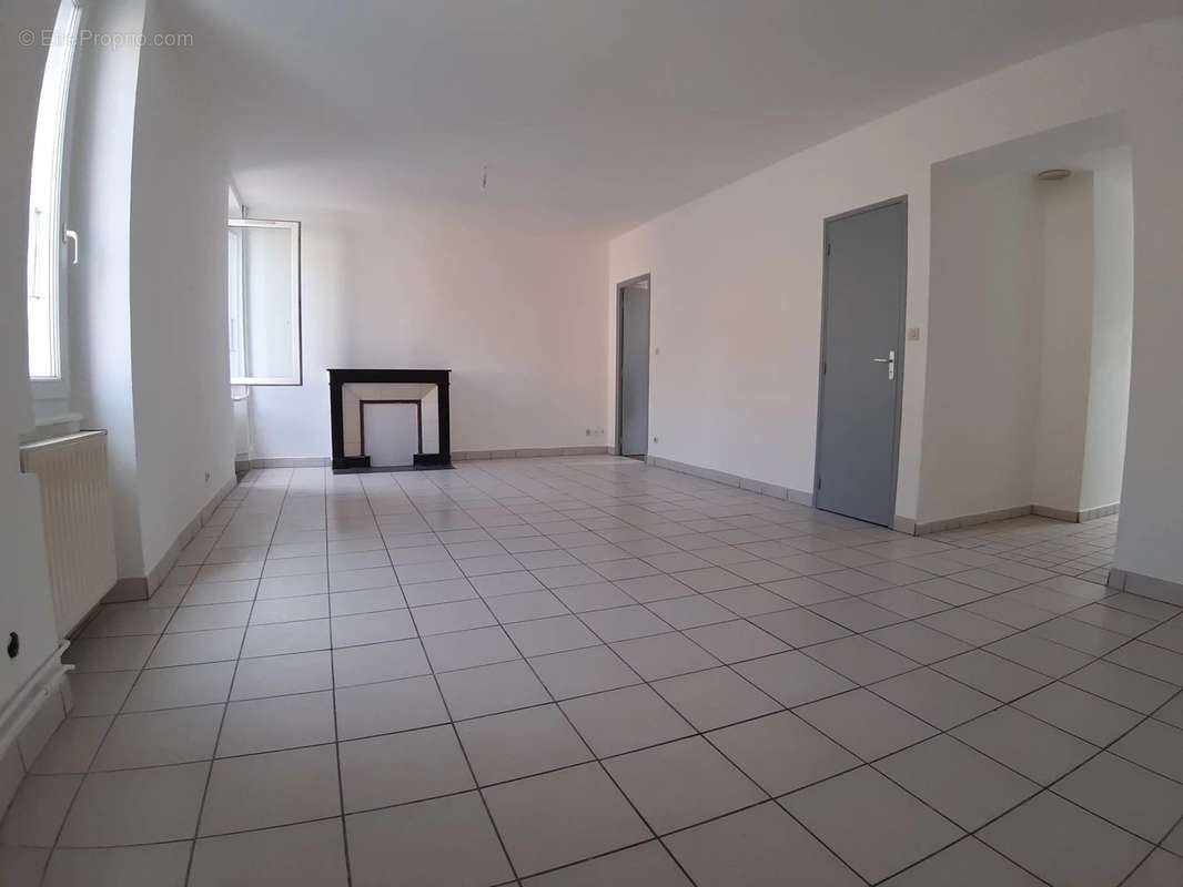 Appartement à LE TEIL